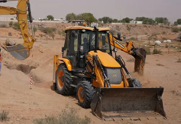 Backhoe Loader, Dig depth 5 meters