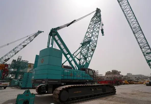 Large Crawler Cranes, 250 ton