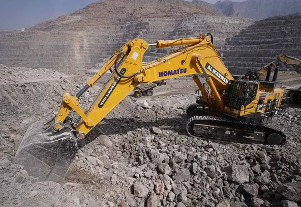 Large Excavators, 125 ton, Standard Boom