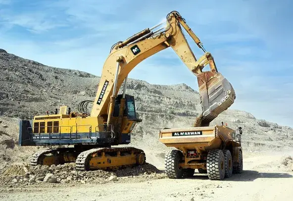 Large Excavators, 160 ton, Standard Boom