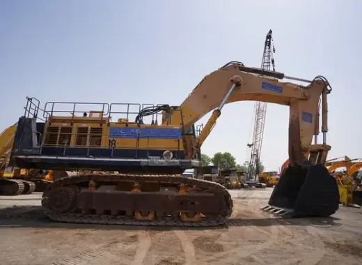 Large Excavators, 160 ton, Standard Boom