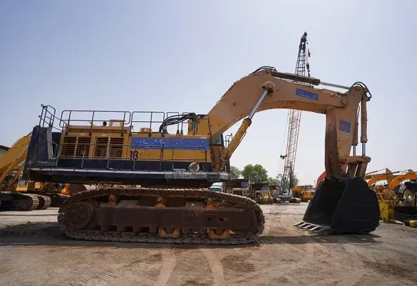 Large Excavators, 160 ton, Standard Boom