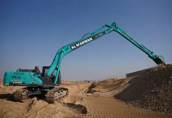 Large Excavators, 40 ton, Long Boom 17-meters