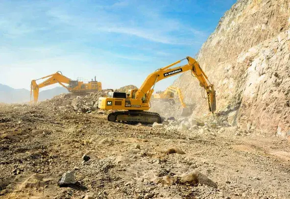 Large Excavators, 40 ton, Standard Boom