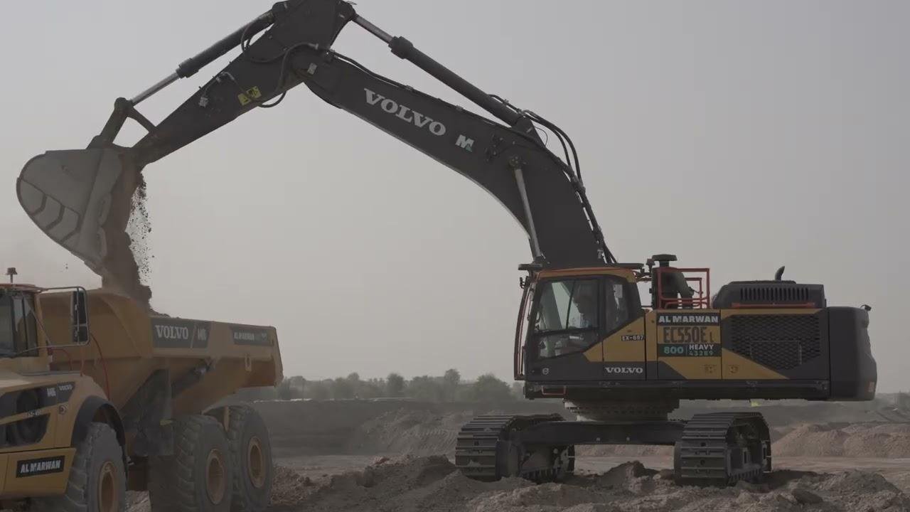 Large Excavators, 55 ton, Standard Boom