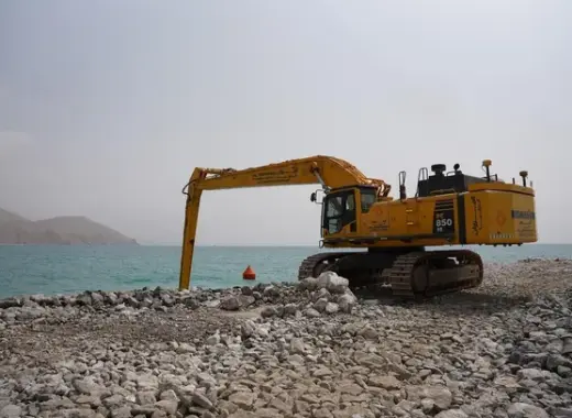 Large Excavators, 85 ton, Long Boom 21-26 meters