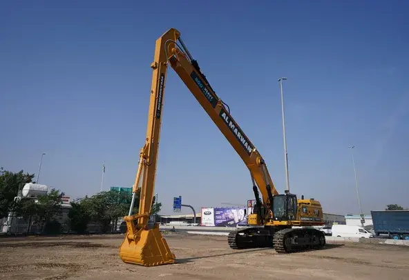 Large Excavators, 95 ton, Long Boom 17-26 meters