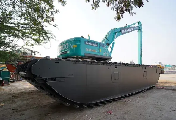 Medium Amphibious Excavators, 38 ton, 17 meters Boom