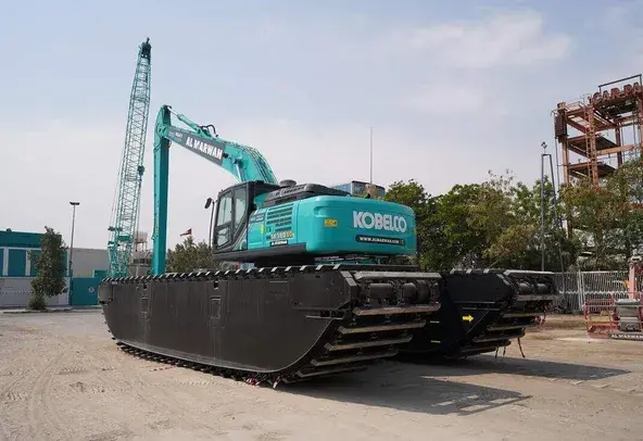 Medium Amphibious Excavators, 38 ton, 17 meters Boom