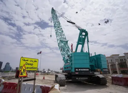Medium Crawler Cranes, 135 ton