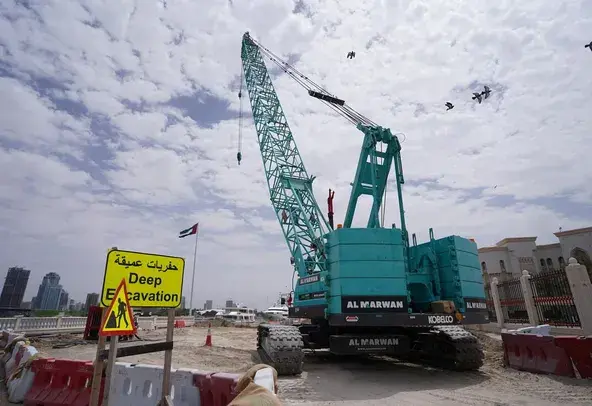 Medium Crawler Cranes, 135 ton