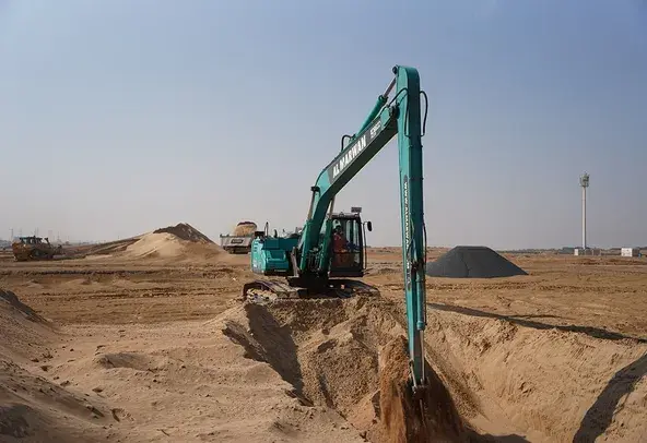 Medium Excavators, 22 ton, Long Boom 14-meters