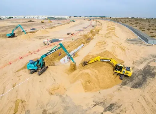 Medium Excavators, 22 ton, Long Boom 14-meters