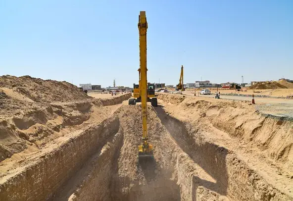 Medium Excavators, 30 ton, Long Boom 10-13 meters