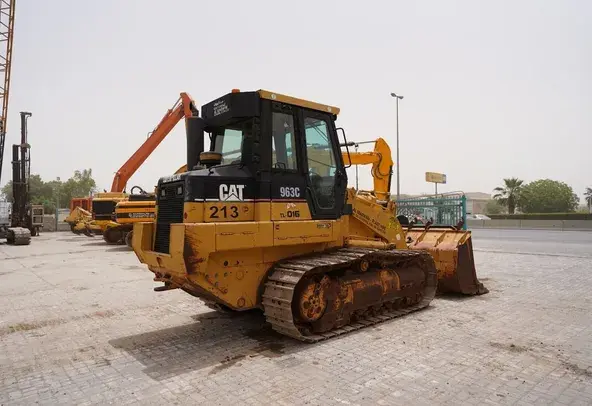 Medium Track Loaders, 19 tons