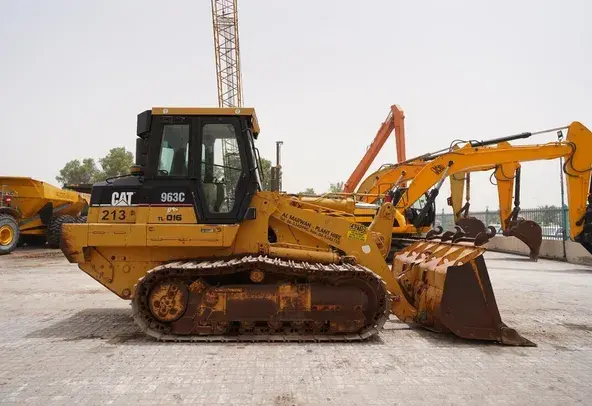 Medium Track Loaders, 19 tons