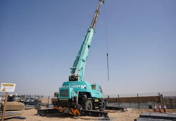 Mobile Cranes, 25 ton