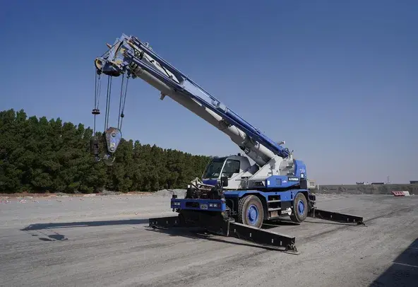Mobile Cranes, 25 ton