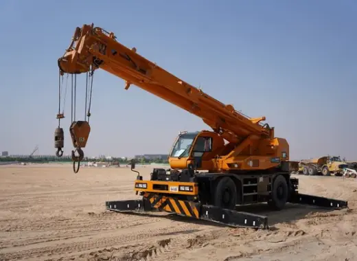 Mobile Cranes, 25 ton