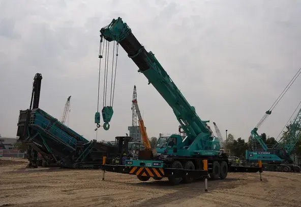 Mobile Cranes, 60 ton